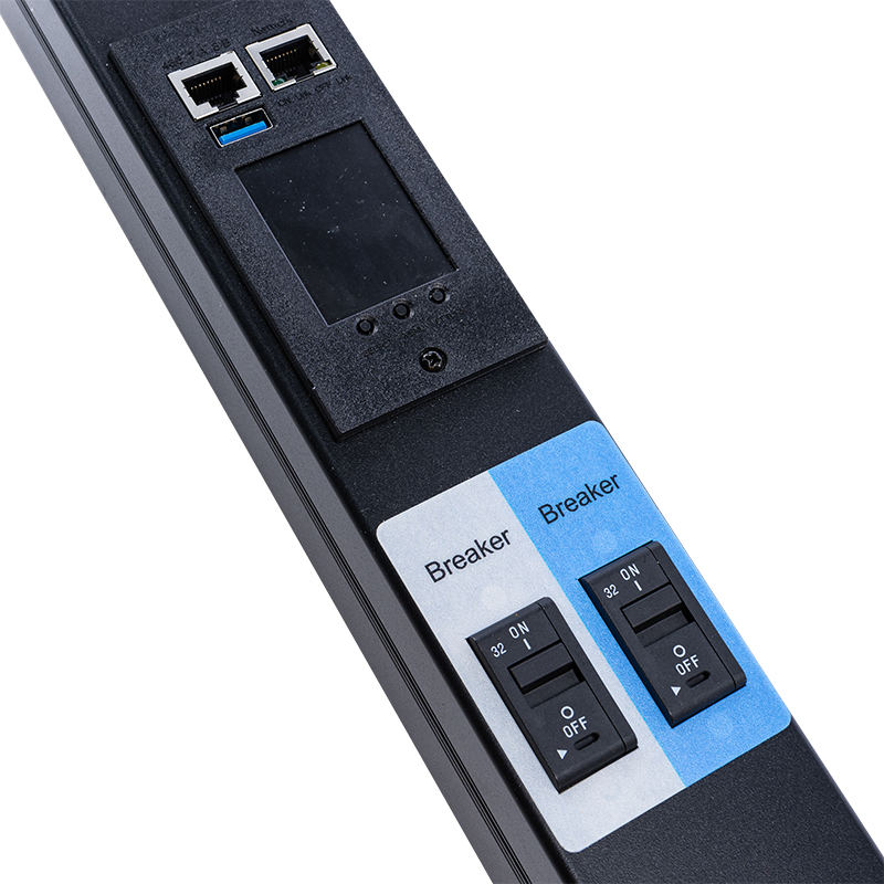 TCP/IP ইন্টেলিজেন্ট র্যাক PDU 26 আউটলেট IEC C13 /C19 1.5U লিকুইড ম্যাগনেটিক সার্কিট ব্রেকার উল্লম্ব