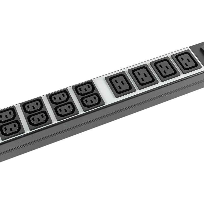 28-আউটলেট C13 C19 উল্লম্ব SPD ব্রেকার সুইচড র্যাক Pdu